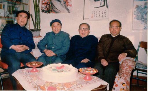 右二为周廷儒先生，左二为李华章老师，右一为任森厚老师，左一为刘清泗老师